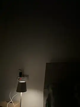 Snapshot of trombaio chatting on May 21, 2:07 am trombaio online show from May 21, 2:07 am