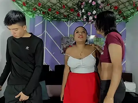 Snapshot of Lizeth_hot2002 chatting on February 14, 1:24 am Lizeth hot2002 online show from February 14, 1:24 am