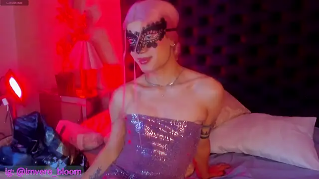 VeronikaBloom  online show from March 25, 3:23 am