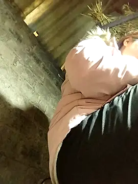 Yiyoongg online show from March 19, 1:09 am