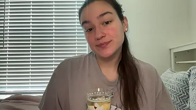 Snapshot of anitayurmoniii chatting on July 6, 8:11 pm anitayurmoniii online show from July 6, 8:11 pm