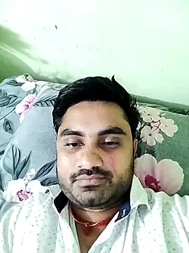 Snapshot of loyalboy_0052 chatting on April 18, 7:07 pm loyalboy 0052 online show from April 18, 7:07 pm