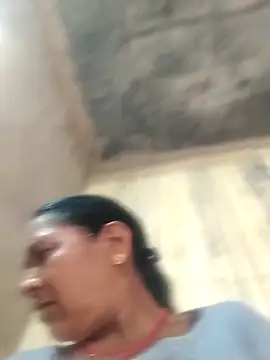 Snapshot of Loomaraj chatting on February 20, 4:31 am Loomaraj online show from February 20, 4:31 am