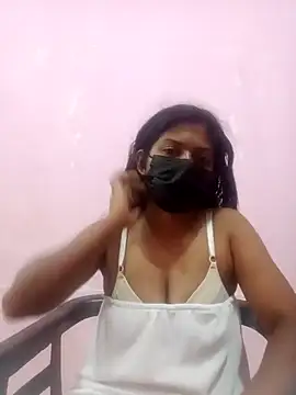 Snapshot of Malee_S chatting on May 6, 4:12 pm Malee S online show from May 6, 4:12 pm