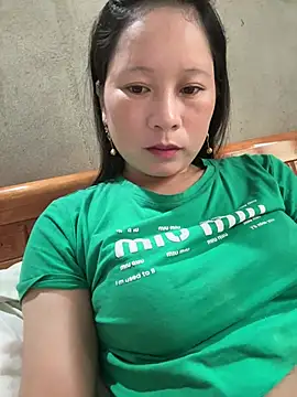 Snapshot of PTM99 chatting on February 25, 3:27 am PTM99 online show from February 25, 3:27 am