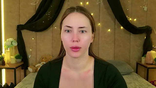 Snapshot of Arielle_Vade chatting on June 11, 5:16 am Arielle Vade online show from June 11, 5:16 am