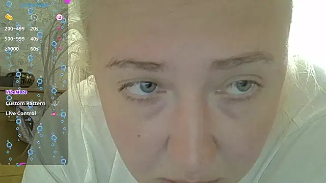 Snapshot of CurvyWild_Lady30 chatting on May 17, 10:44 am CurvyWild Lady30 online show from May 17, 10:44 am