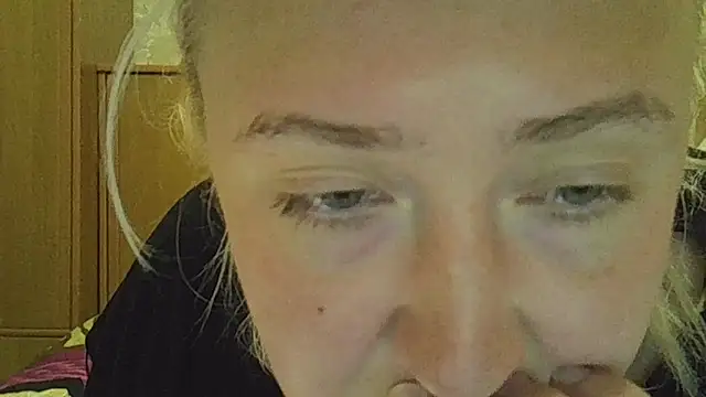 Snapshot of CurvyWild_Lady30 chatting on May 31, 9:38 pm CurvyWild Lady30 online show from May 31, 9:38 pm