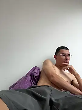 Snapshot of -ShaiN chatting on February 23, 2:36 pm -ShaiN online show from February 23, 2:36 pm