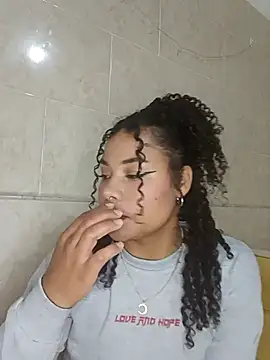 Snapshot of BrianaSweetxxx chatting on February 25, 2:21 am BrianaSweetxxx online show from February 25, 2:21 am