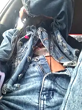 Alannys19 online show from March 28, 5:45 pm