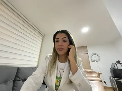 Encantadora Eva online show from February 17, 1:46 am