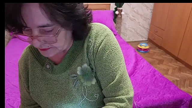 xMaryxAnne online show from March 17, 6:00 pm