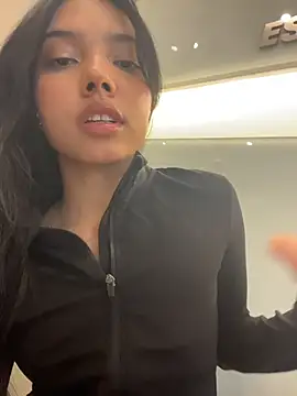 Snapshot of jadelaurent chatting on March 7, 6:38 pm jadelaurent online show from March 7, 6:38 pm