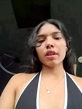 Snapshot of jadelaurent chatting on April 24, 5:15 pm jadelaurent online show from April 24, 5:15 pm