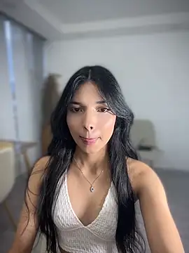 jadelaurent online show from July 26, 11:00 pm