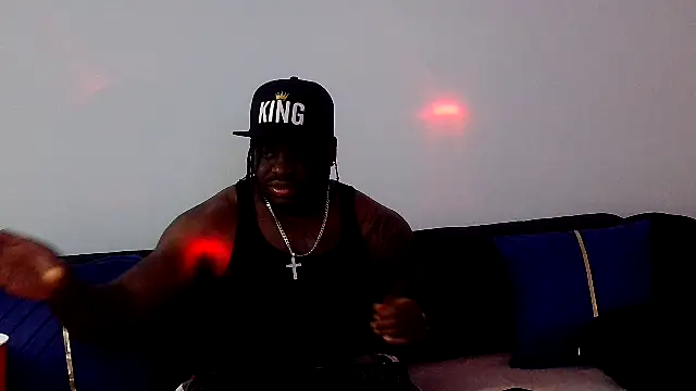 Snapshot of darkstallion7 chatting on April 20, 12:13 am darkstallion7 online show from April 20, 12:13 am