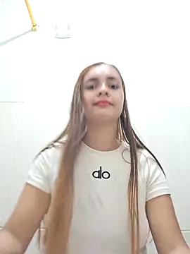 Snapshot of alice_ks chatting on February 15, 7:51 am alice ks online show from February 15, 7:51 am