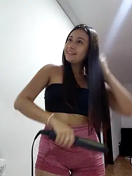 Snapshot of JuliettaArlet chatting on May 13, 11:07 am JuliettaArlet online show from May 13, 11:07 am