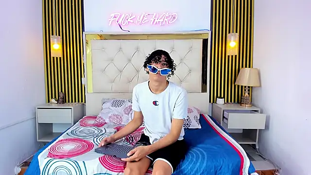 Adventurous Boys online show from April 17, 6:00 pm