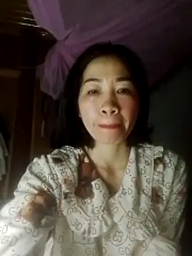 Snapshot of -Lundy- chatting on February 11, 1:05 pm -Lundy- online show from February 11, 1:05 pm