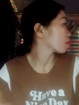 Snapshot of -Lundy- chatting on February 20, 4:09 am -Lundy- online show from February 20, 4:09 am