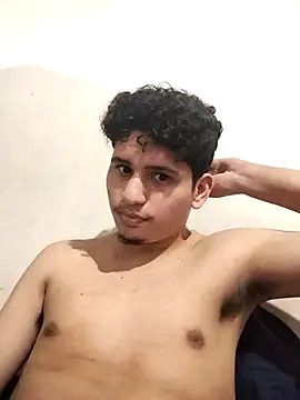 Snapshot of Rodri1k chatting on February 19, 3:02 am Rodri1k online show from February 19, 3:02 am