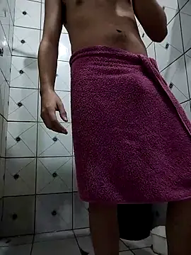 Snapshot of Rodri1k chatting on February 25, 9:57 pm Rodri1k online show from February 25, 9:57 pm