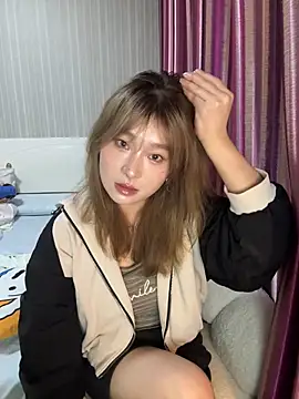 Snapshot of A-cola chatting on June 18, 8:36 am A-cola online show from June 18, 8:36 am