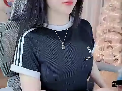 Snapshot of Agnelyn___ chatting on May 31, 1:47 am Agnelyn online show from May 31, 1:47 am