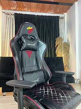 Benjii Carter1 online show from April 10, 3:23 am