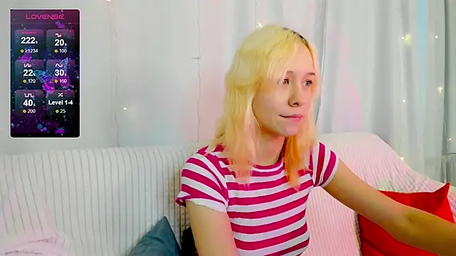 EmilyTrase online show from March 2, 1:30 am