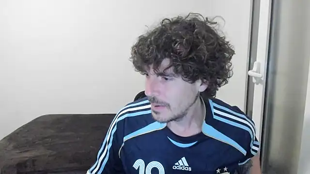 Snapshot of joaquin420_hot chatting on February 20, 9:59 pm joaquin420 hot online show from February 20, 9:59 pm