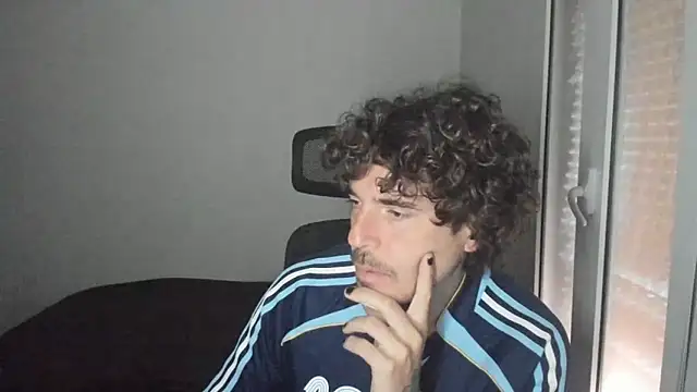 Snapshot of joaquin420_hot chatting on March 2, 7:26 am joaquin420 hot online show from March 2, 7:26 am