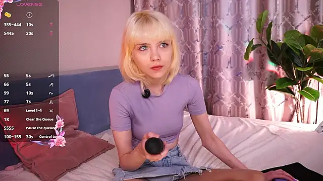 Snapshot of wow_angel chatting on March 3, 5:35 am wow angel online show from March 3, 5:35 am