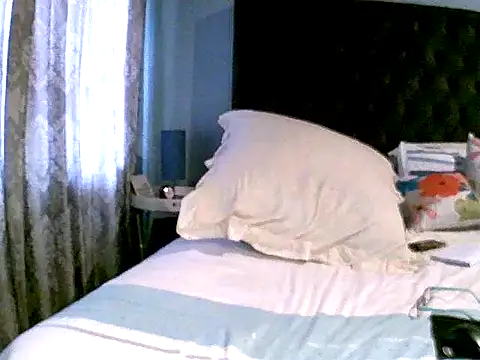 Snapshot of KINKYDOLL4U chatting on February 16, 7:48 am KINKYDOLL4U online show from February 16, 7:48 am