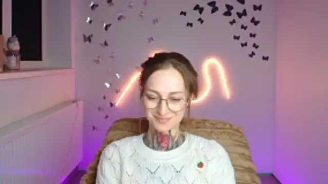 Esmi Winter online show from March 24, 6:29 am