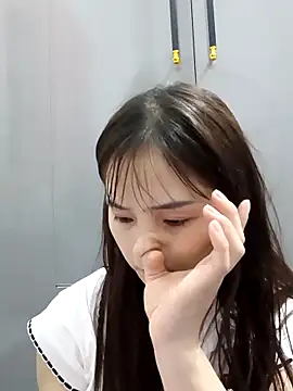 -Dumi- online show from March 3, 3:18 pm