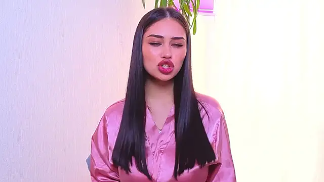 Snapshot of Sofia_Plump chatting on March 2, 9:38 am Sofia Plump online show from March 2, 9:38 am