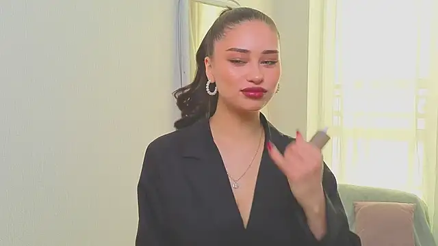 Snapshot of Sofia_Plump chatting on March 3, 9:59 am Sofia Plump online show from March 3, 9:59 am