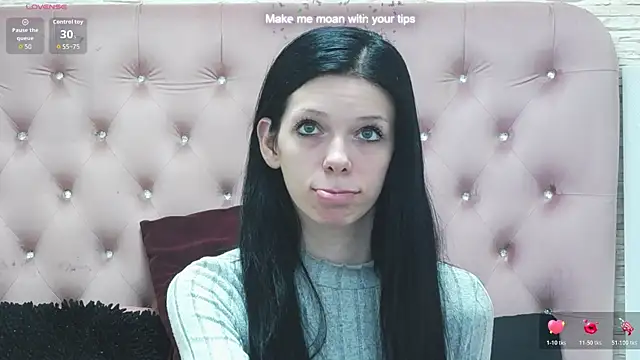 PeachyElla26 online show from March 3, 1:28 pm