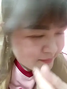 Snapshot of Kee-kimlee chatting on February 12, 4:29 am Kee-kimlee online show from February 12, 4:29 am