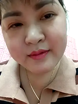 Snapshot of Kee-kimlee chatting on February 18, 2:40 am Kee-kimlee online show from February 18, 2:40 am