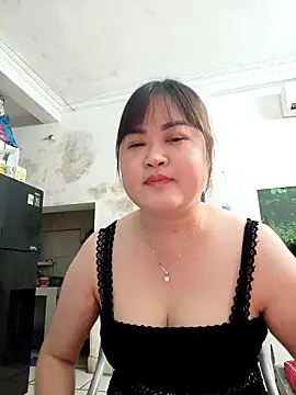 Kee-kimlee online show from April 13, 5:29 pm