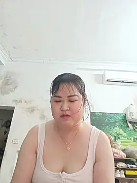 Snapshot of Kee-kimlee chatting on July 7, 8:18 am Kee-kimlee online show from July 7, 8:18 am