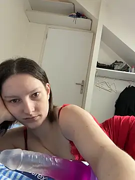 Snapshot of Mis-Elisa96 chatting on May 6, 4:12 pm Mis-Elisa96 online show from May 6, 4:12 pm
