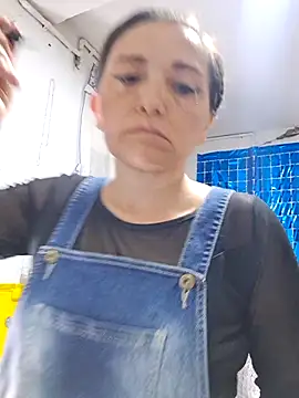 Alexamontiel  online show from March 1, 10:45 pm