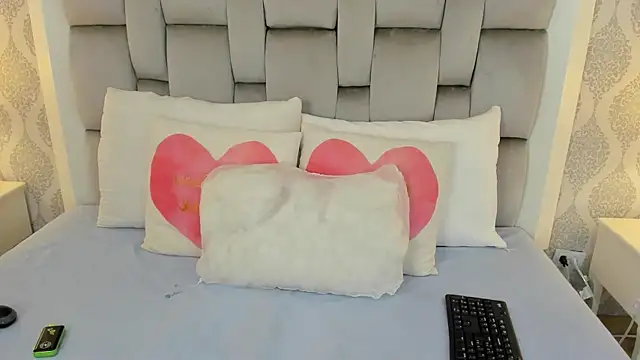 Snapshot of keiira_foxxx chatting on February 26, 11:31 am keiira foxxx online show from February 26, 11:31 am