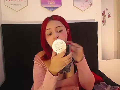 Snapshot of DakotaRouse1 chatting on March 3, 12:33 pm DakotaRouse1 online show from March 3, 12:33 pm