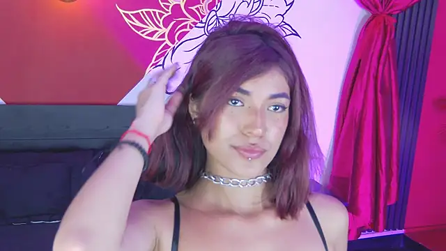 katie rougee  online show from April 15, 7:43 pm